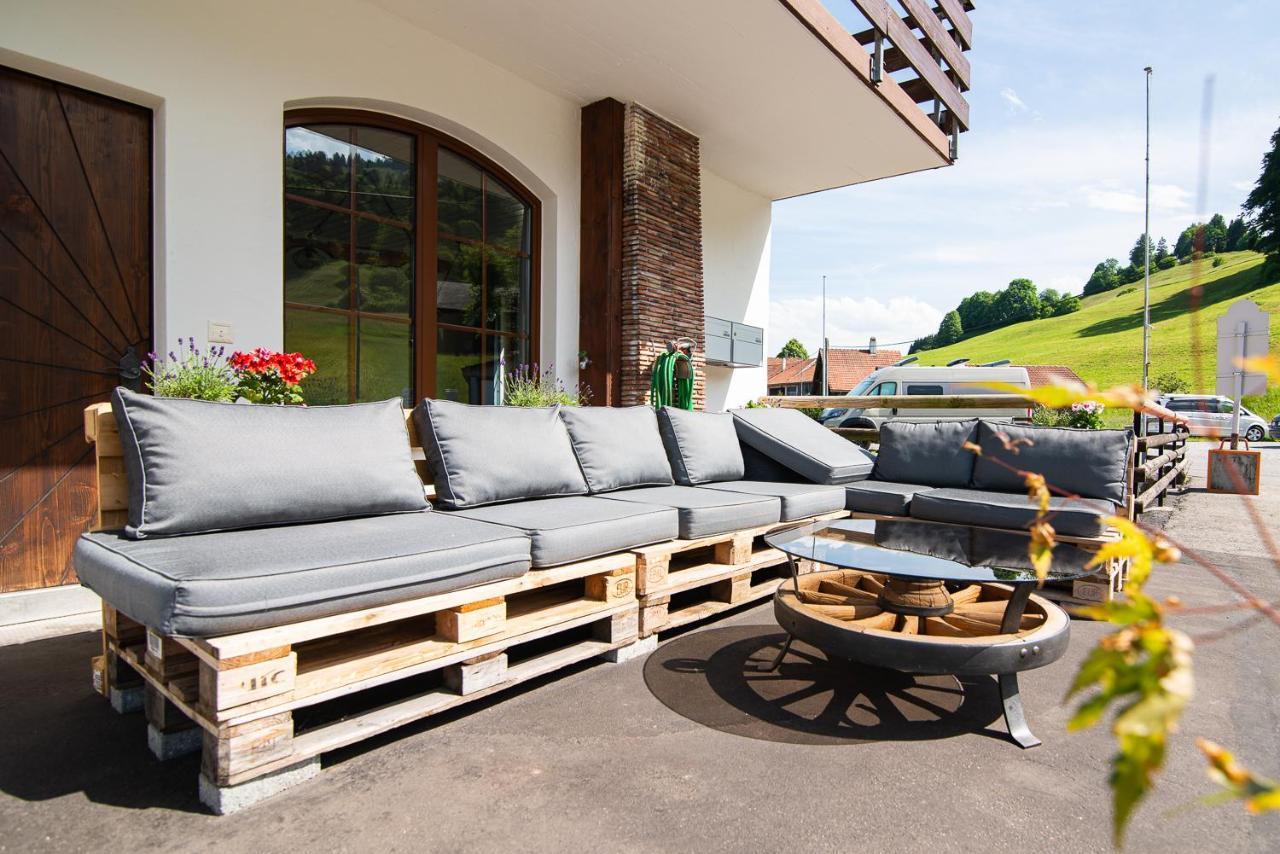 Aparthotel-Almgasthaus Gemsli - A Bisal Oesterreich Ueberm Schweizer Rheintal Sevelen Extérieur photo