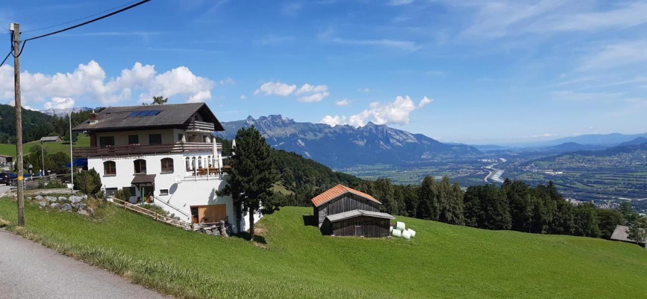 Aparthotel-Almgasthaus Gemsli - A Bisal Oesterreich Ueberm Schweizer Rheintal Sevelen Extérieur photo